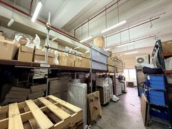 L & Y Building (D20), Factory #541258791